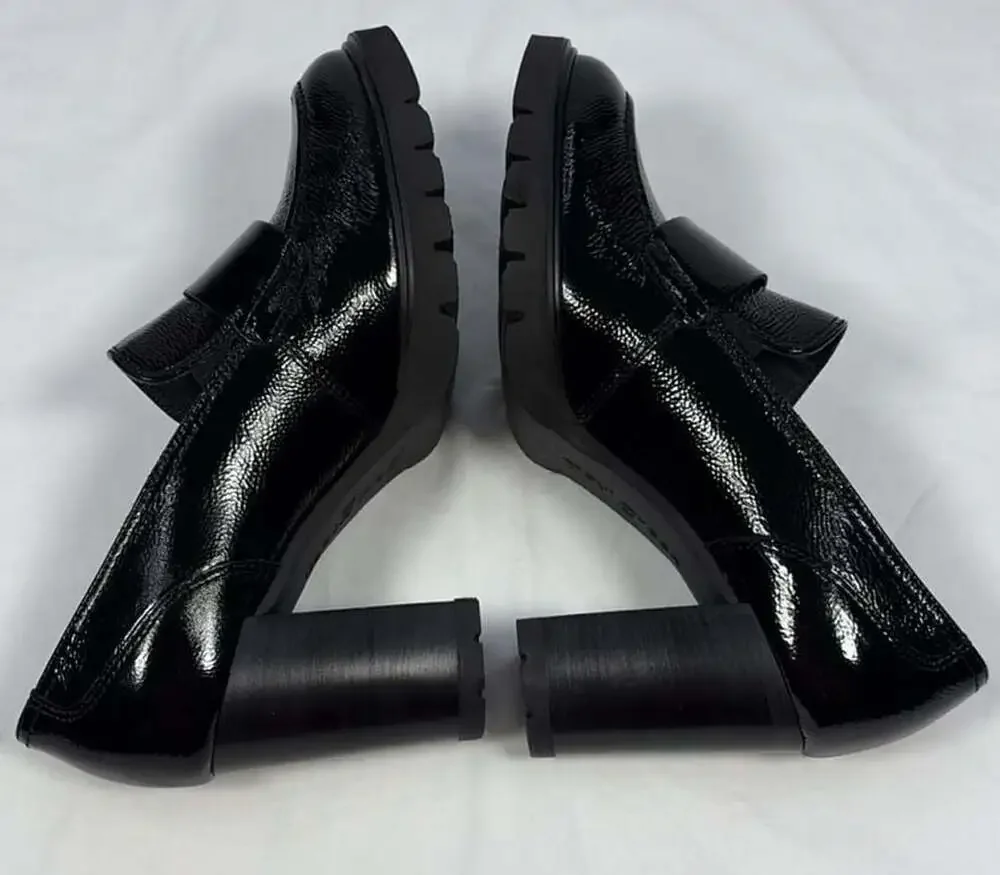 Paul Green Nina Black Crinkled Patent Leather Loafer Pumps Size 8.5